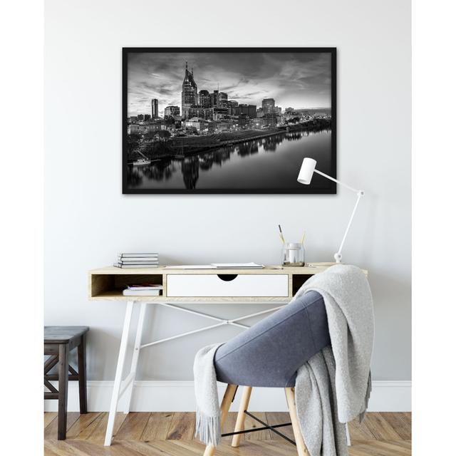 Gerahmtes Poster Nashville Skyline Panorama ModernMoments Größe: 100 cm H x 70 cm B x 2.5 cm T on Productcaster.