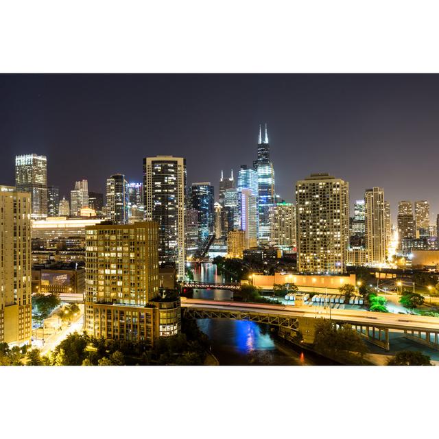 Chicago Skyline by Bscottberg - Wrapped Canvas Print Latitude Run Size: 20cm H x 30cm W on Productcaster.