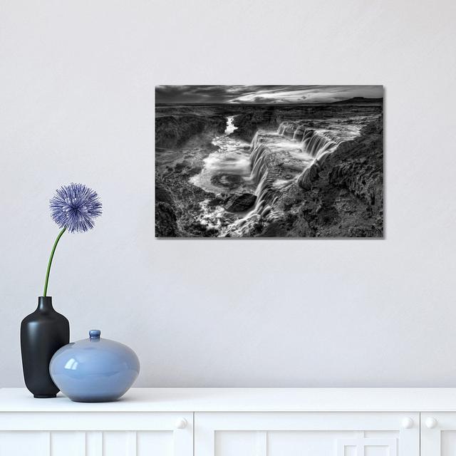 B&W Desert View II by David Drost - Wrapped Canvas Photograph Alpen Home Size: 30.48cm H x 45.72cm W x 1.905cm D on Productcaster.