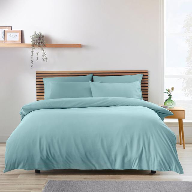 So Soft Easy Iron Duvet Cover Set Catherine Lansfield Size: 200 x 200 cm, Colour: Blue on Productcaster.