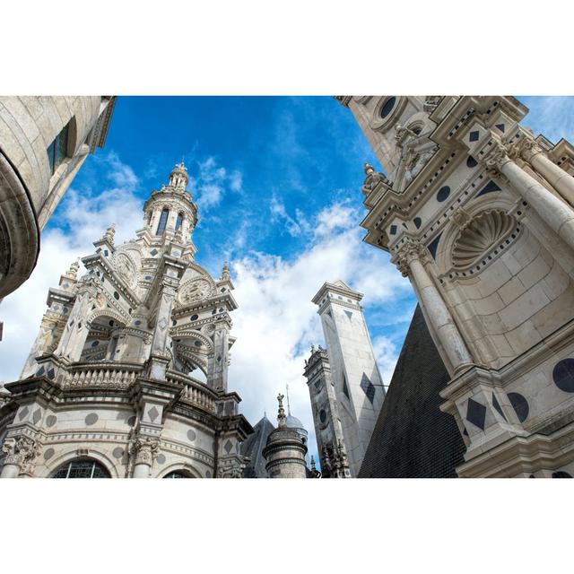 Chambord Castle by Nono57 - Wrapped Canvas Photograph Latitude Run Size: 51cm H x 76cm W on Productcaster.