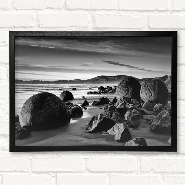 Rocks On A Beach Gerahmter Druck House of Hampton Größe: 59,7 cm H x 84,1 cm B on Productcaster.