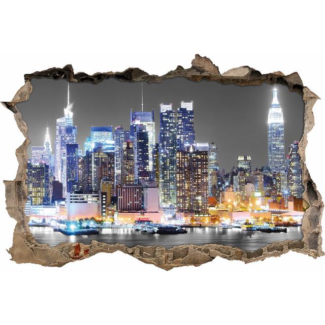 Wandtattoo New Yorker Skyline bei Nacht East Urban Home Größe: 42 cm H x 62 cm B x 0,02 cm T on Productcaster.