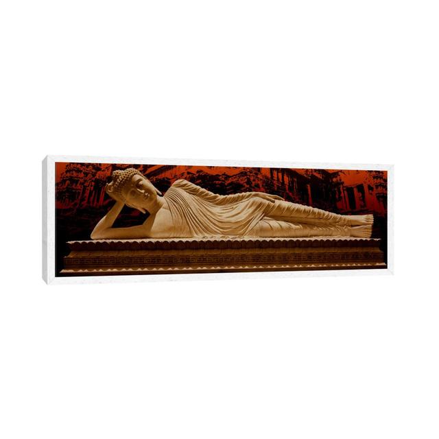 Der liegende Buddha in Angkor Wat BohoLiving Format: Weiß gerahmte Leinwand, Größe: 40,64 cm H x 121,92 cm B x 3,81cm T on Productcaster.