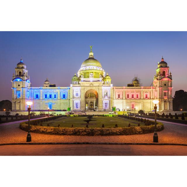 Victoria Memorial, Kolkata by Saiko3P - Wrapped Canvas Photograph 17 Stories Size: 61cm H x 91cm W on Productcaster.