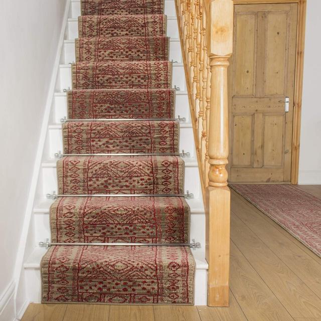 Bansil Tufted Taupe/Red Stair Runner Bloomsbury Market Rug Size: Runner Red x 540cm on Productcaster.