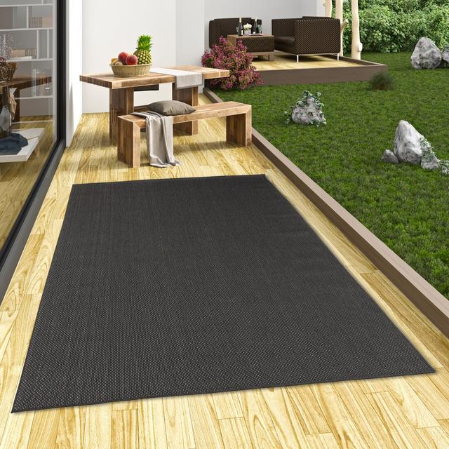 Innen/Außen-Teppich Bulcsu in Schwarz Ebern Designs Teppichgröße: Rechteckig 160 x 230 cm on Productcaster.