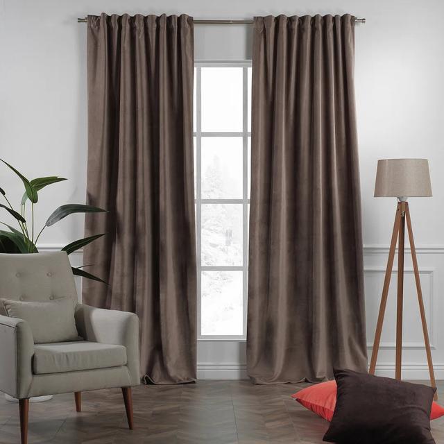 Extra langer und extra breiter Vorhang aus mattem Samt Lilijan Home & Curtain Vorhanggröße: 280 x 475 cm, Farbe: Redwood on Productcaster.