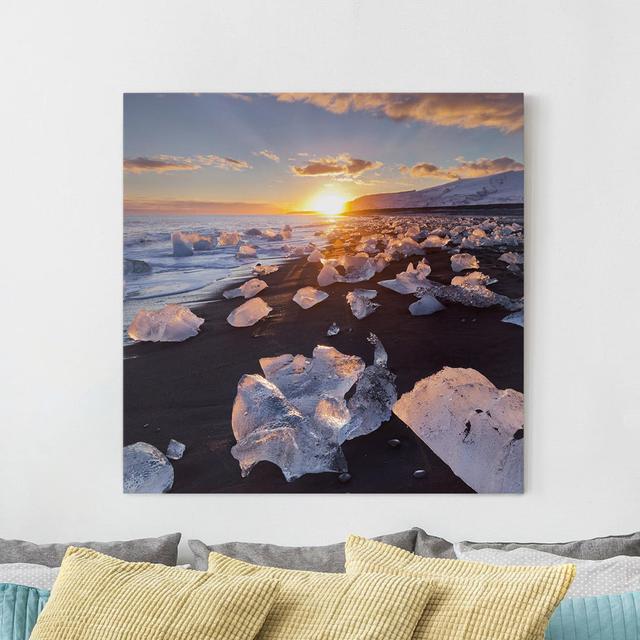 Leinwandbild Chunks of Ice on the Beach Iceland Haus am Meer Größe: 40 cm H x 40 cm B x 2 cm T on Productcaster.