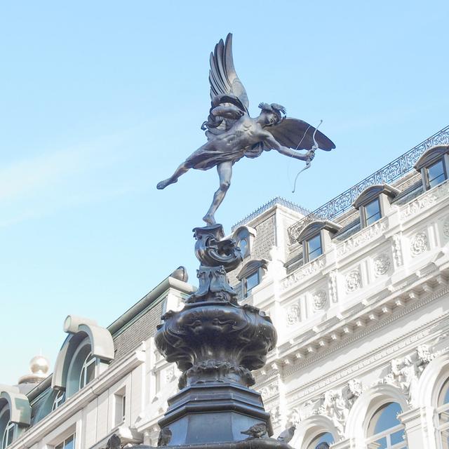 Piccadilly Circus, London by Claudiodivizia - Wrapped Canvas Photograph Latitude Run Size: 76cm H x 76cm W on Productcaster.