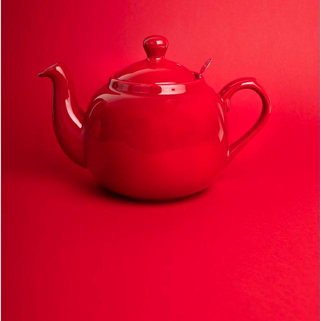 Globe Teapot London Pottery Capacity: 1.2 L, Colour: Red on Productcaster.