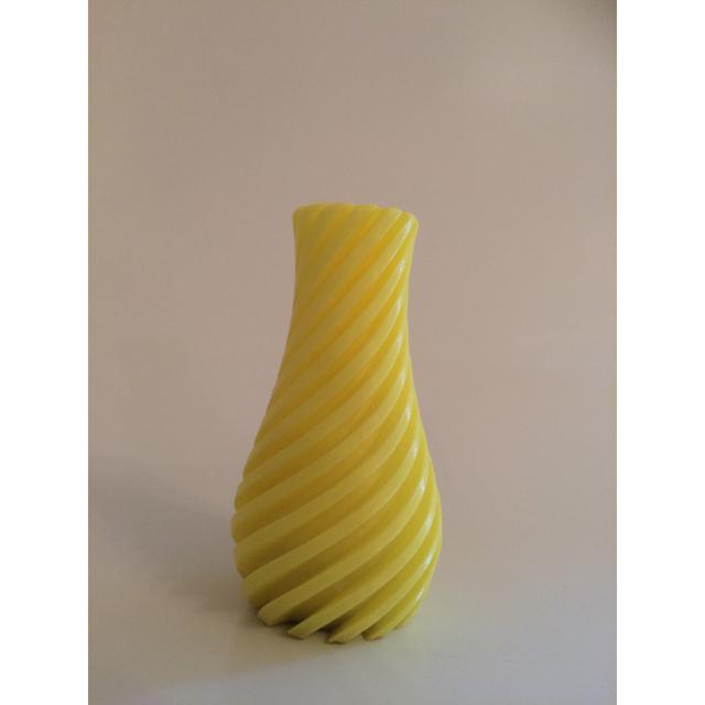 Allphin Handmade Table Vase Metro Lane Colour: Yellow on Productcaster.