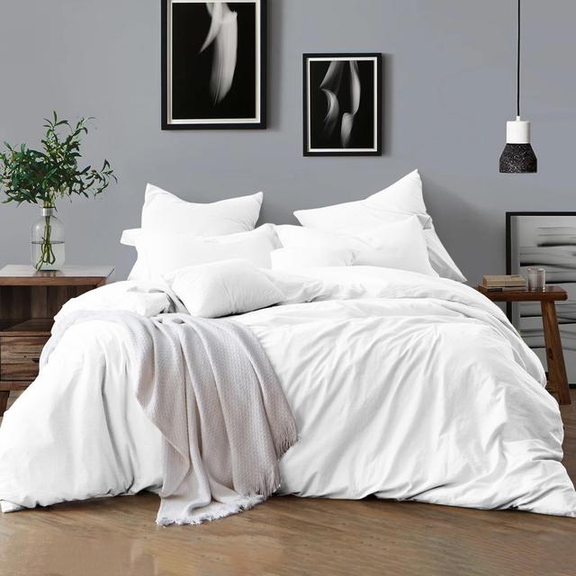 Klarita Duvet Cover Set Latitude Run Size: Super King - 2 Pillowcase (50 x 75 cm), Colour: White on Productcaster.