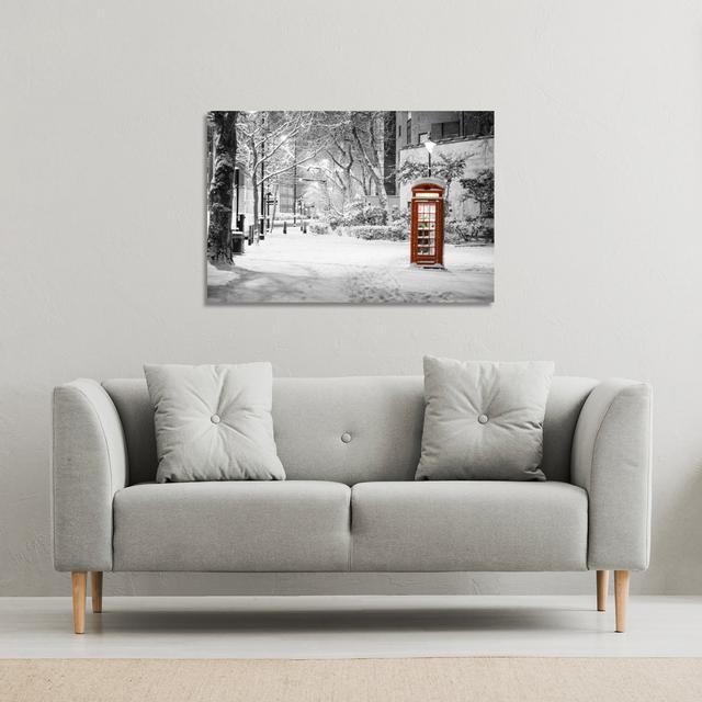 London Snow - Wrapped Canvas Art Prints The Seasonal Aisle Size: 91cm H x 91cm W on Productcaster.