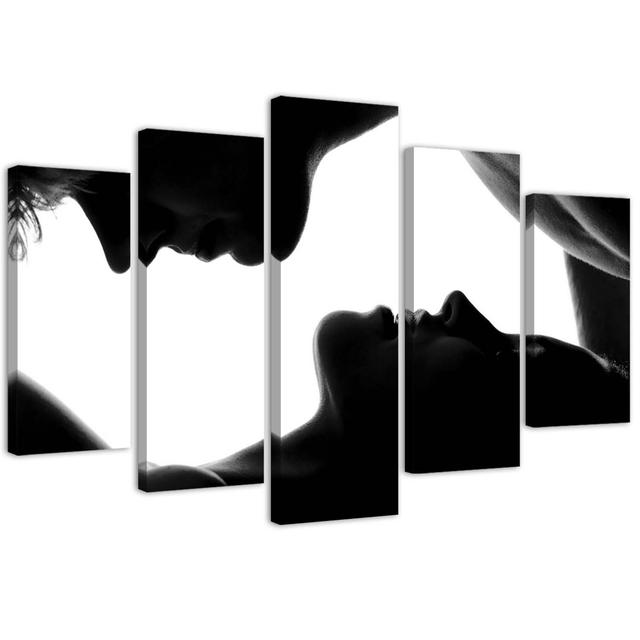 Canvas Print Kiss Couple Black White Ebern Designs Size: 100cm H x 200cm W on Productcaster.