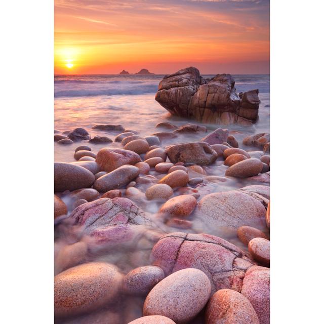 Rocky beach at sunset House of Hampton Size: 76cm H x 51cm W on Productcaster.