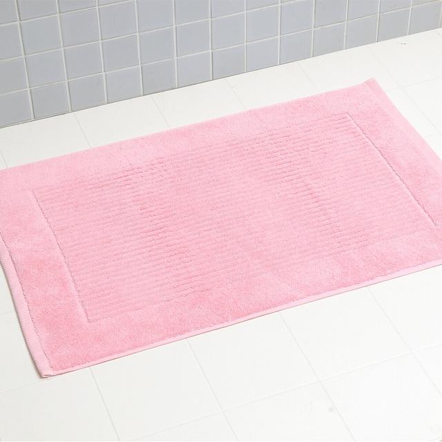 Madely Rectangle Bath Mat Symple Stuff Colour: Pink on Productcaster.