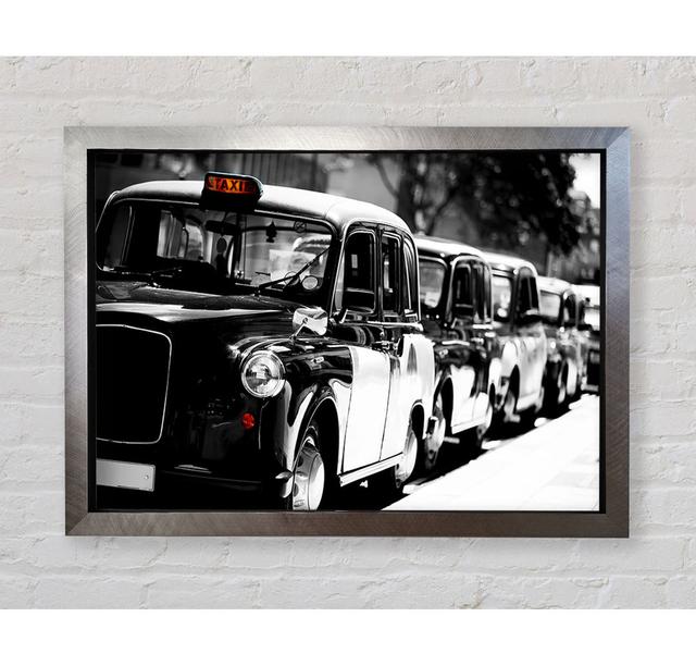 London Black Cabs - Druck Bright Star Größe: 42cm H x 59,7cm B x 3,4cm T on Productcaster.