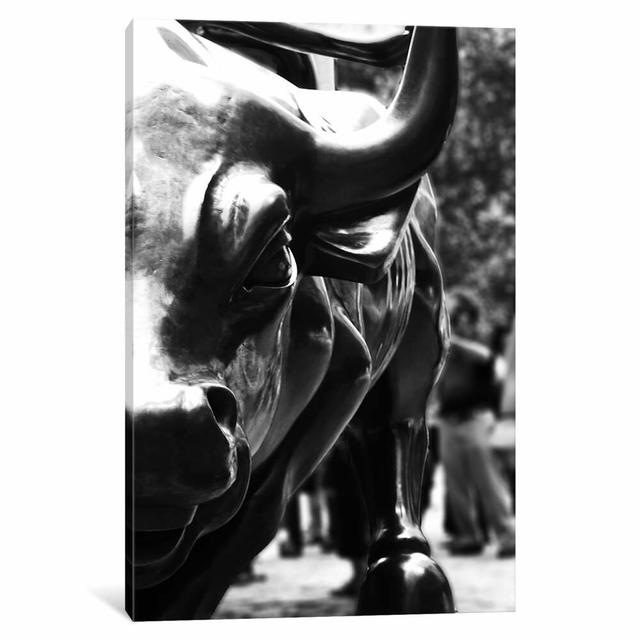 'Wall Street Bull Close-up'- Floater Frame Photograph Print on Canvas Corrigan Studio Size: 66.04cm H x 45.72cm W x 1.91cm D, Format: Wrapped Canvas on Productcaster.