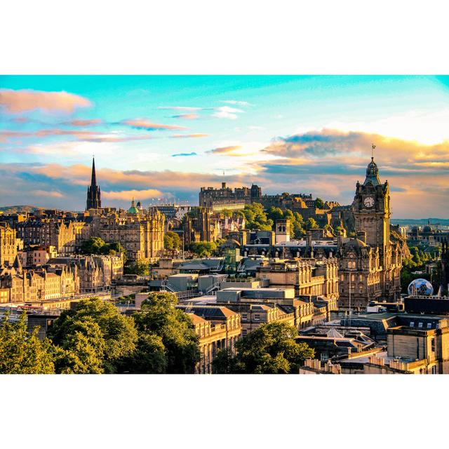 Gerlef Edinburgh Skyline - Wrapped Canvas Art Prints 17 Stories Size: 51cm H x 76cm W x 3.8cm D on Productcaster.