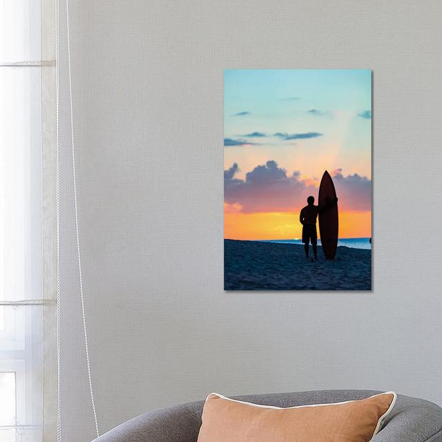 Green Flash Highland Dunes Size: 66.04cm H x 45.72cm W x 1.905cm D, Format: Canvas on Productcaster.