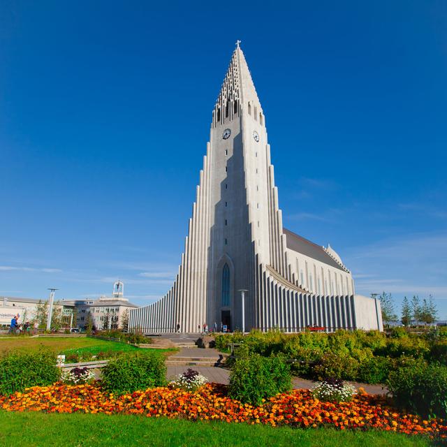 HallgrÃmskirkja Kirche, Reykjavik, Island von Tsuguliev - Leinwanddrucke 17 Stories Größe: 40 cm H x 40 cm B on Productcaster.