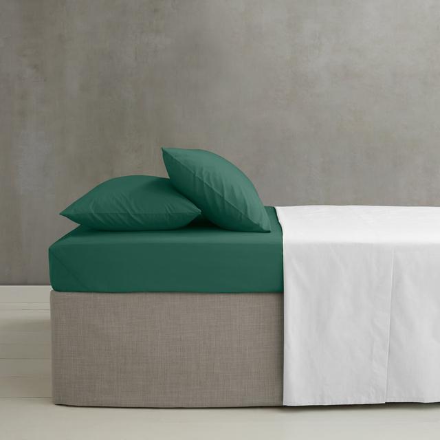 Easy Iron Percale Combed Fitted Sheet Catherine Lansfield Size: Super King (6'), Colour: Teal on Productcaster.