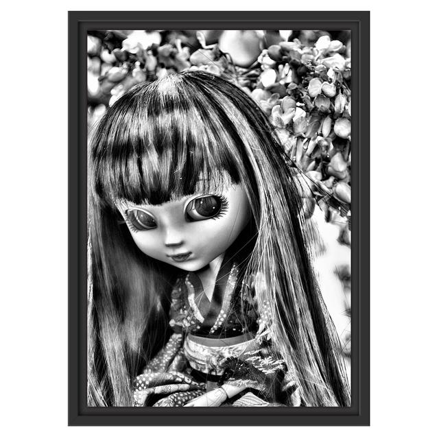 Gerahmtes Wandbild anmutige Geisha Pullip East Urban Home Größe: 55 cm H x 40 cm B on Productcaster.