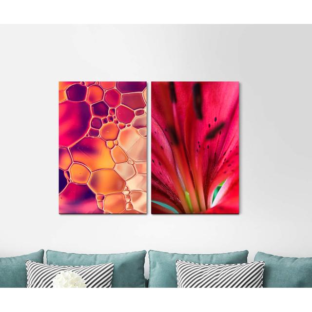 2-tlg. Leinwandbilder-Set - Grafikdruck „Abstract Red Water Bubbles Flower Focus” East Urban Home on Productcaster.