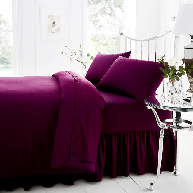 Justa 180 Thread Count Percale Fitted Sheet Marlow Home Co. Size: Super King (6'), Colour: Berry on Productcaster.