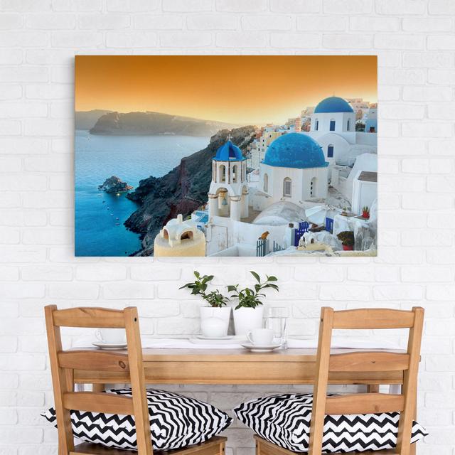 Leinwandbild Sunset over Santorini East Urban Home Größe: 120 L x 80 B on Productcaster.