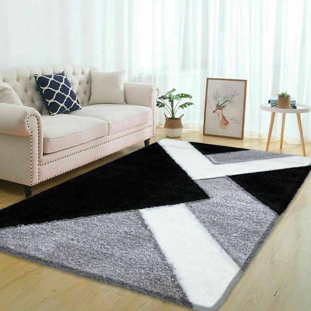 Geometric Machine Woven Black/Grey Area Rug Stylish Home Rug Size: Rectangle 120 x 170cm on Productcaster.