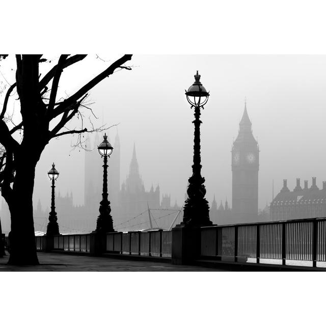 Cold Day in London - Wrapped Canvas Photograph 17 Stories Size: 81cm H x 122cm W on Productcaster.