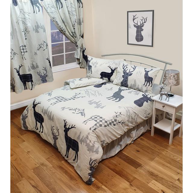 Kroeker Duvet Cover Set Harriet Bee Size: Double Duvet Cover + 2 Standard Pillowcases on Productcaster.