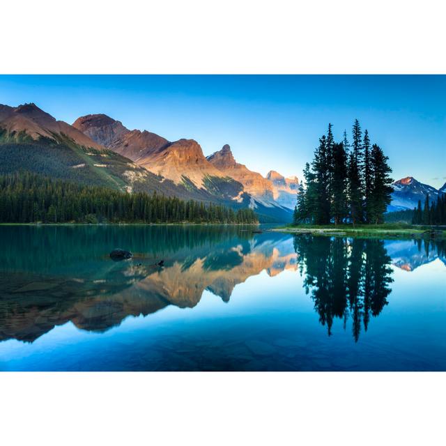 Twilight At Spirit Island by GlowingEarth - Wrapped Canvas Print Alpen Home Size: 20cm H x 30cm W on Productcaster.