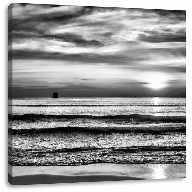 Leinwandbild Malibu Beach Sunrise Water Sand East Urban Home Größe: 60 cm H x 60 cm B on Productcaster.