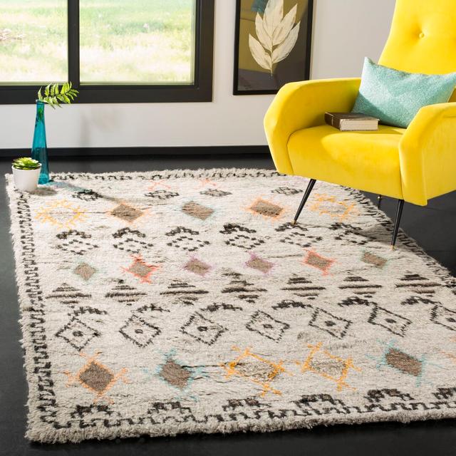 Jasso Geometric Hand Woven Natural Area Rug Bloomsbury Market Rug Size: Rectangle 182 x 274cm on Productcaster.