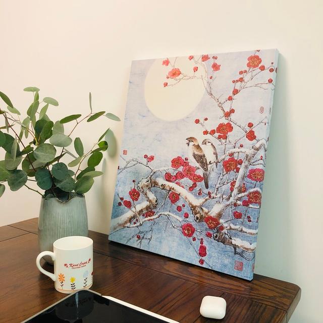 Gerahmtes Leinwandbild Snowy Blooming Night von Fiona Sheng InkDifferent Studio on Productcaster.