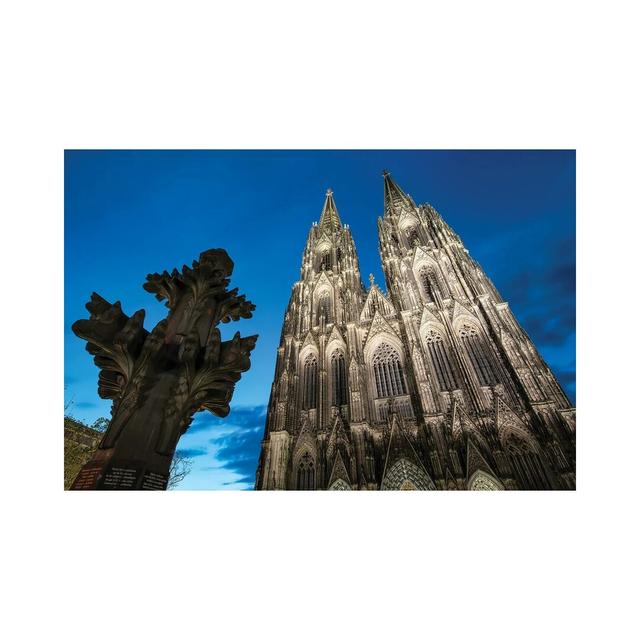 Kreuzblume In Front Of The Cologne Cathedral, North Rhine-Westphalia, Germany by Jan Becke - Wrapped Canvas Print Latitude Run Size: 20.32cm H x 30.48 on Productcaster.