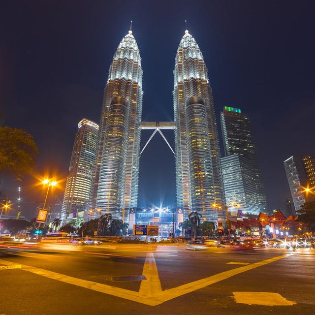 Bastioni Petronas Towers, Malaysia by Hafidz_Abdul_Kadir - Wrapped Canvas Photograph Latitude Run Size: 91cm H x 91cm W x 3.8cm D on Productcaster.