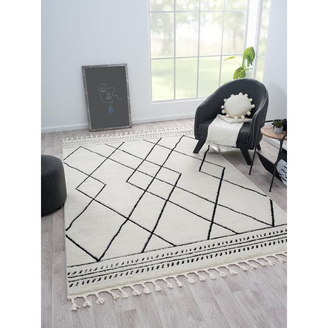 Light Tapis white Rug Gracie Oaks Rug Size: Rectangle 200 x 290cm on Productcaster.