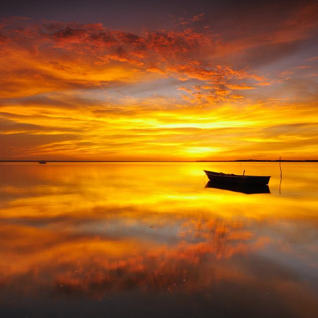 Single Boat Sunset Breakwater Bay Size: 30cm H x 30cm W on Productcaster.