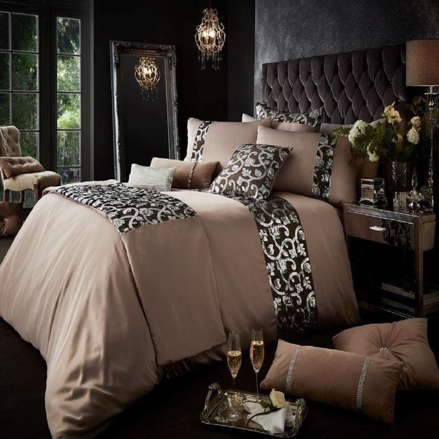 Adelita Polyester Solid Colour Duvet Cover Set with Pillowcases World Menagerie Size: Kingsize Duvet Cover + 2 Housewife Pillowcases, Colour: Chambray on Productcaster.