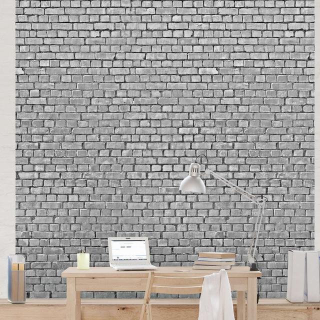 Halbglänzende Tapete Backstein Ziegel schwarz weiss East Urban Home Materialqualität: Standard (110 g/qm), Größe: 3,36 m x 336 cm on Productcaster.