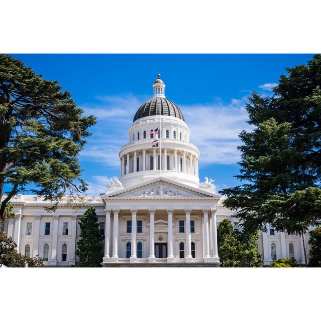 California State Capitol Building by Sundry Photography - Wrapped Canvas Print 17 Stories Size: 30cm H x 46cm W on Productcaster.