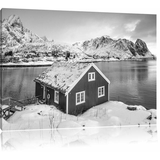 Leinwandbild „Fischerhaus an den Lofoten-Inseln“, Fotodruck East Urban Home Größe: 60 cm H x 80 cm B on Productcaster.