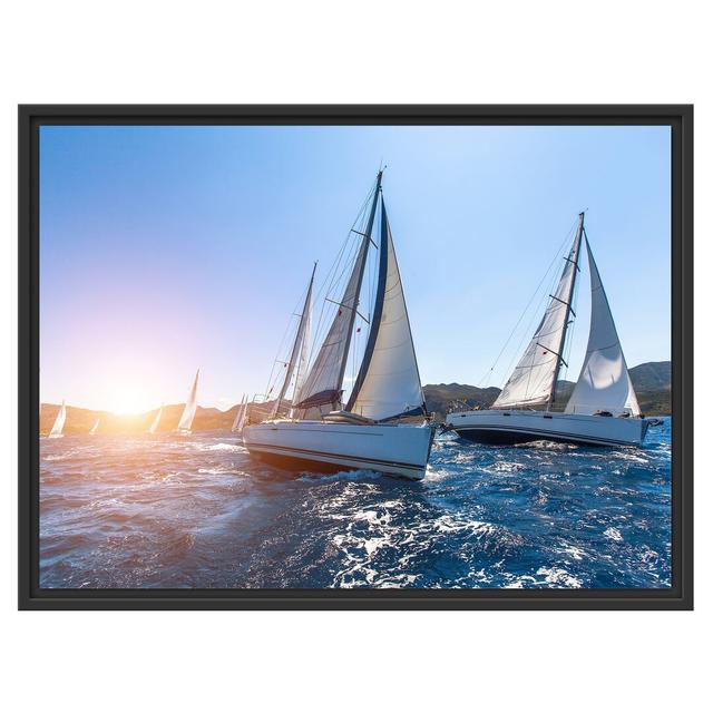 Gerahmtes Wandbild Luxusyachten bei Segelregatta East Urban Home Größe: 60 cm H x 80 cm B on Productcaster.