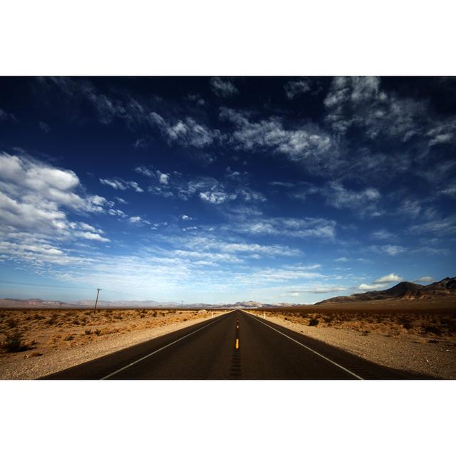 Road On Desert by Wsfurlan - No Frame Print on Canvas 17 Stories Size: 61cm H x 91cm W on Productcaster.