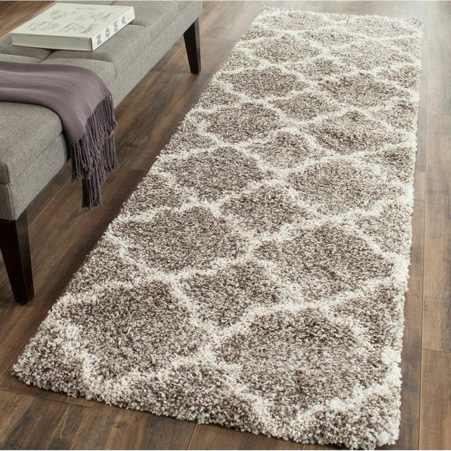 Looped Rug in Grey with Damask Pattern by Ebern Designs, Rug Size: Runner 62 x 240cm on Productcaster.