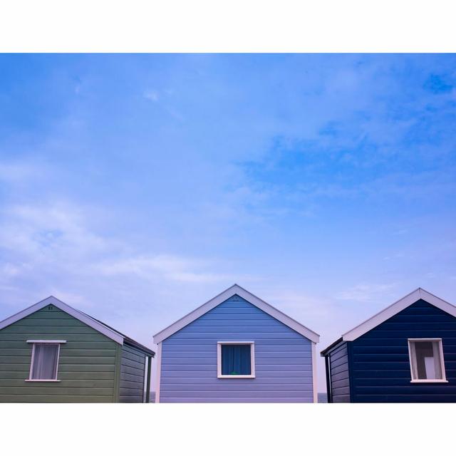 Beach huts in a row against sky' Photographic Print House of Hampton Size: 50cm H x 40cm W on Productcaster.